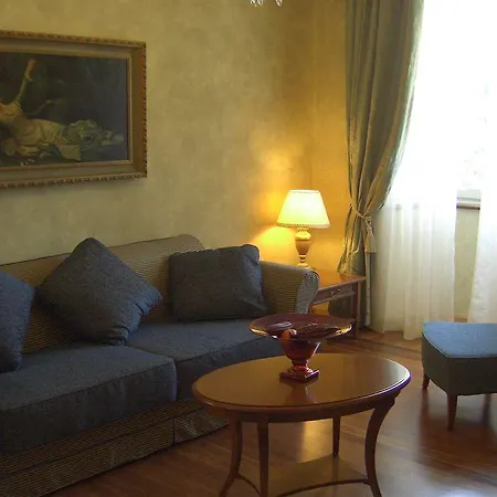 Borghi 4* Варано-Борги