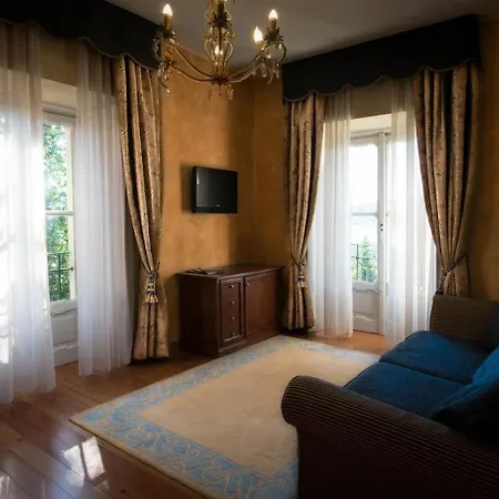 Borghi 4* Варано-Борги
