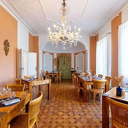 Hotel Borghi Varano Borghi
