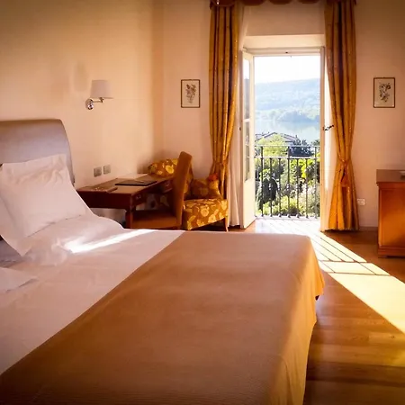 Отель Borghi Варано-Борги