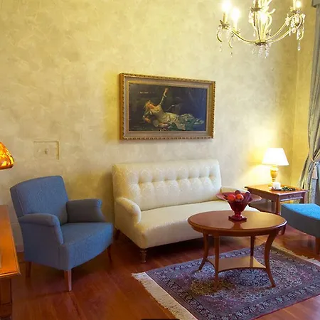 Borghi 4* Варано-Борги